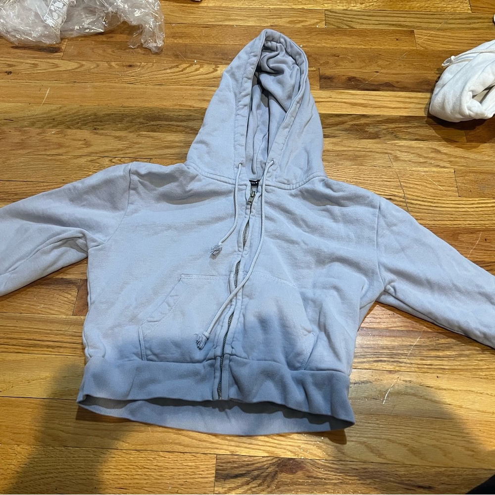 Brandy Melville zip up